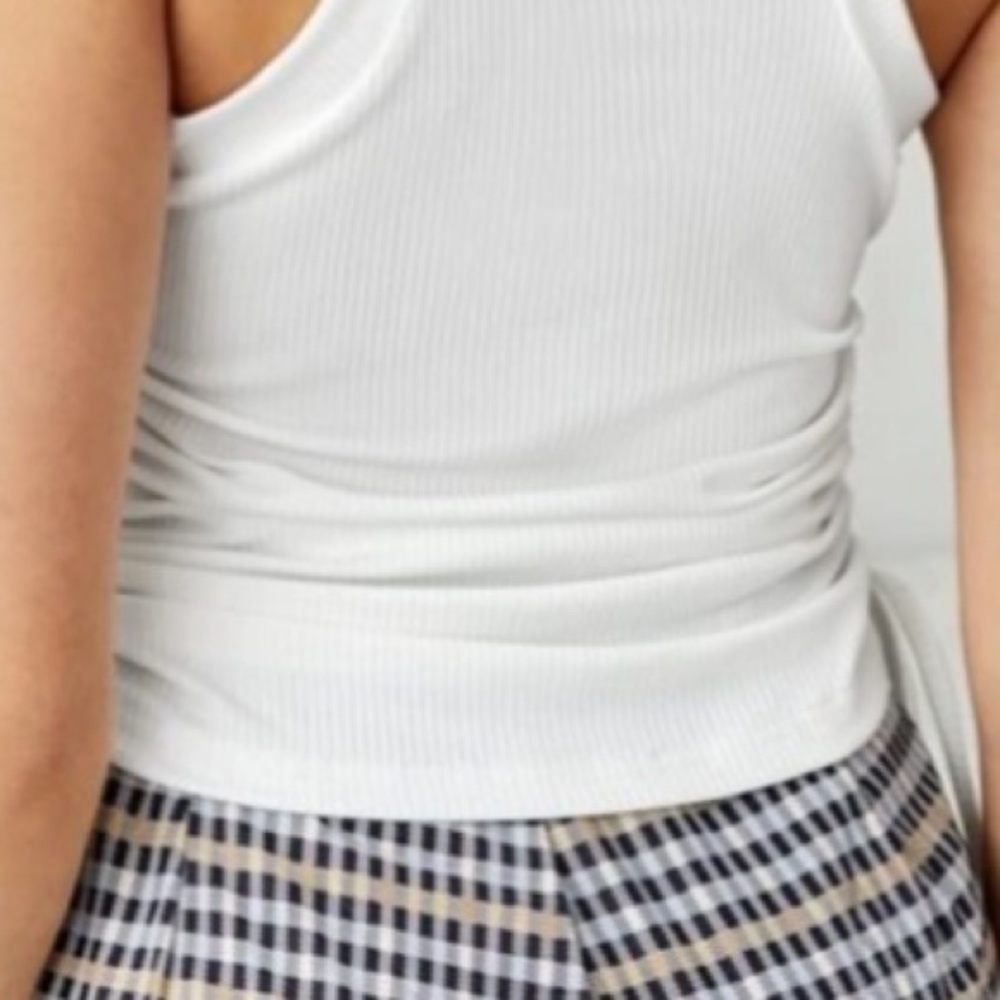 49. Cut Out Side Drawstring Tank Top - Picture 11 of 12